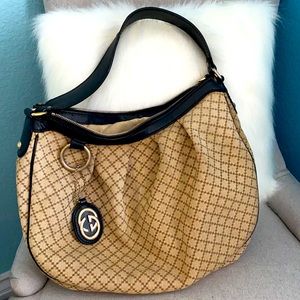 AUTHENTIC Gucci diamond bag
